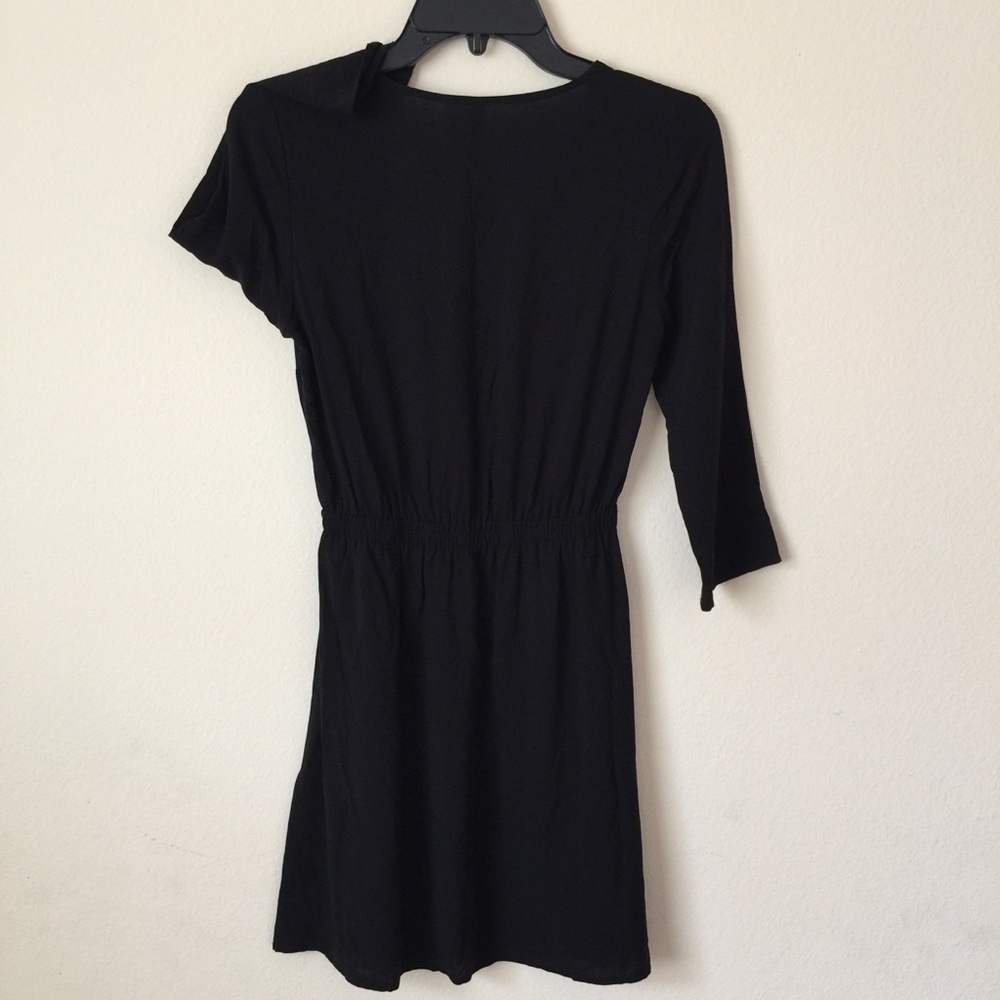 H&M Divided - Black Simple Wrap Dress - Picture 3 of 3